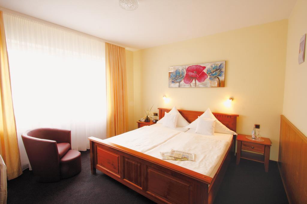 Hotel Ostfriesen Hof Leer Habitación foto
